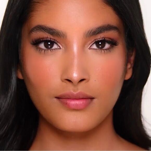 NEW! CHARLOTTE TILBURY K.I.S.S.I.N.G “90'S PINK” LIPSTICK - Picture 12 of 16